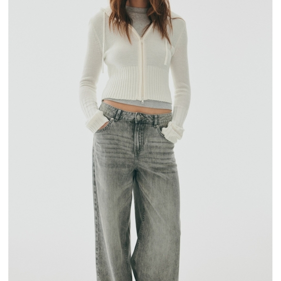 H&M Sweaters - Women's White Zip Sweater- Crop